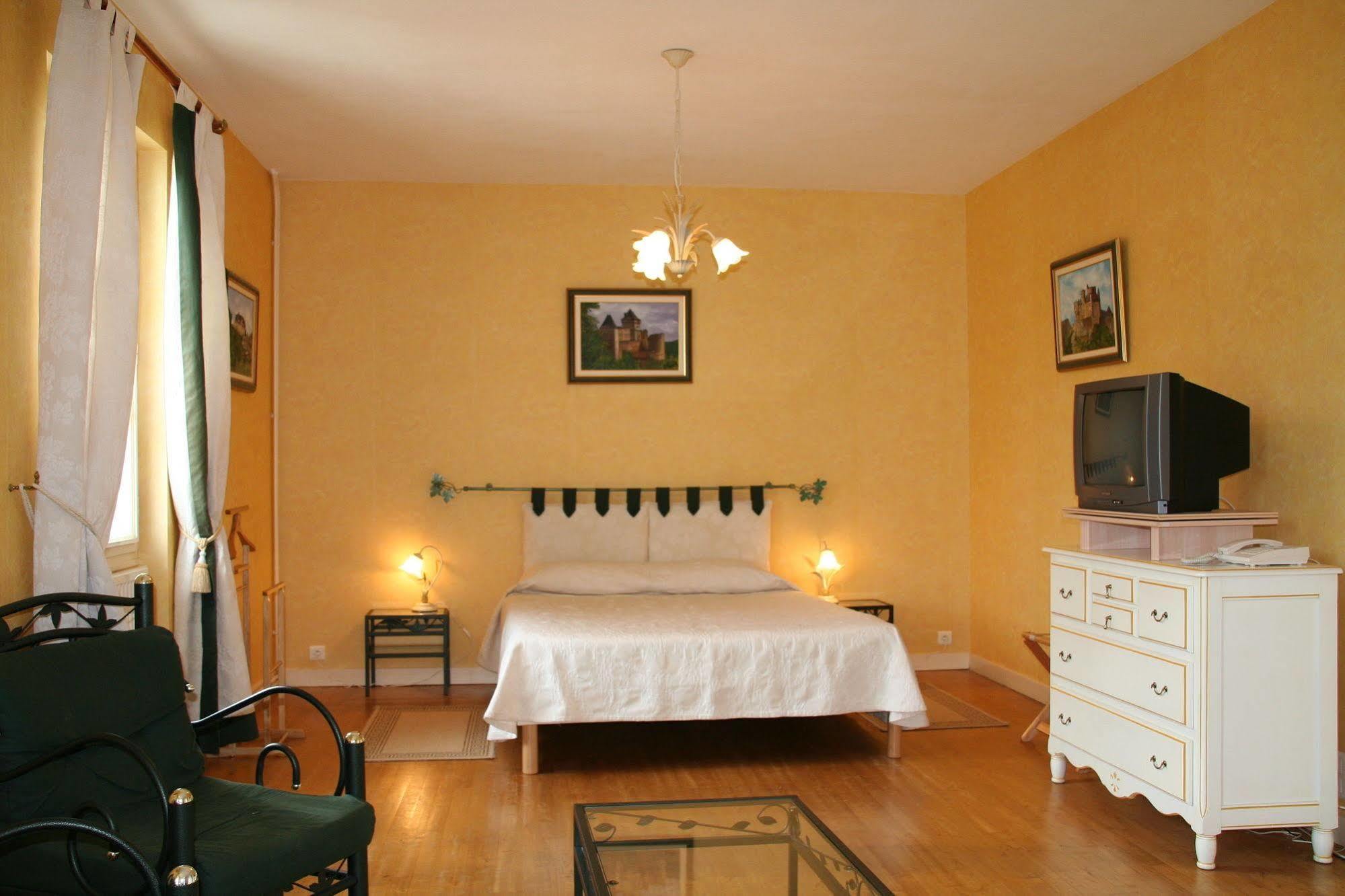 Hotel Le Relais Des 5 Chateaux 3*